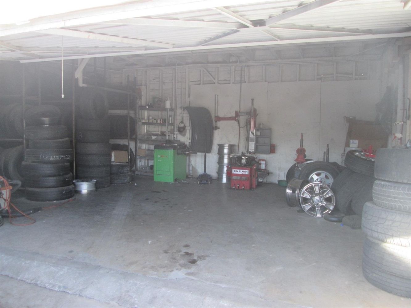 1020 E Acequia Ave, Visalia, CA 93292